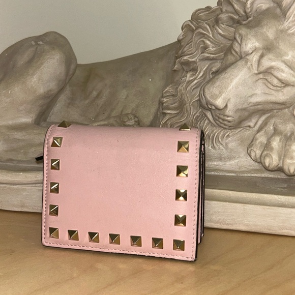 Valentino Garavani Pink Rockstud Calfskin Leather Women's Wallet - Picture 4 of 16